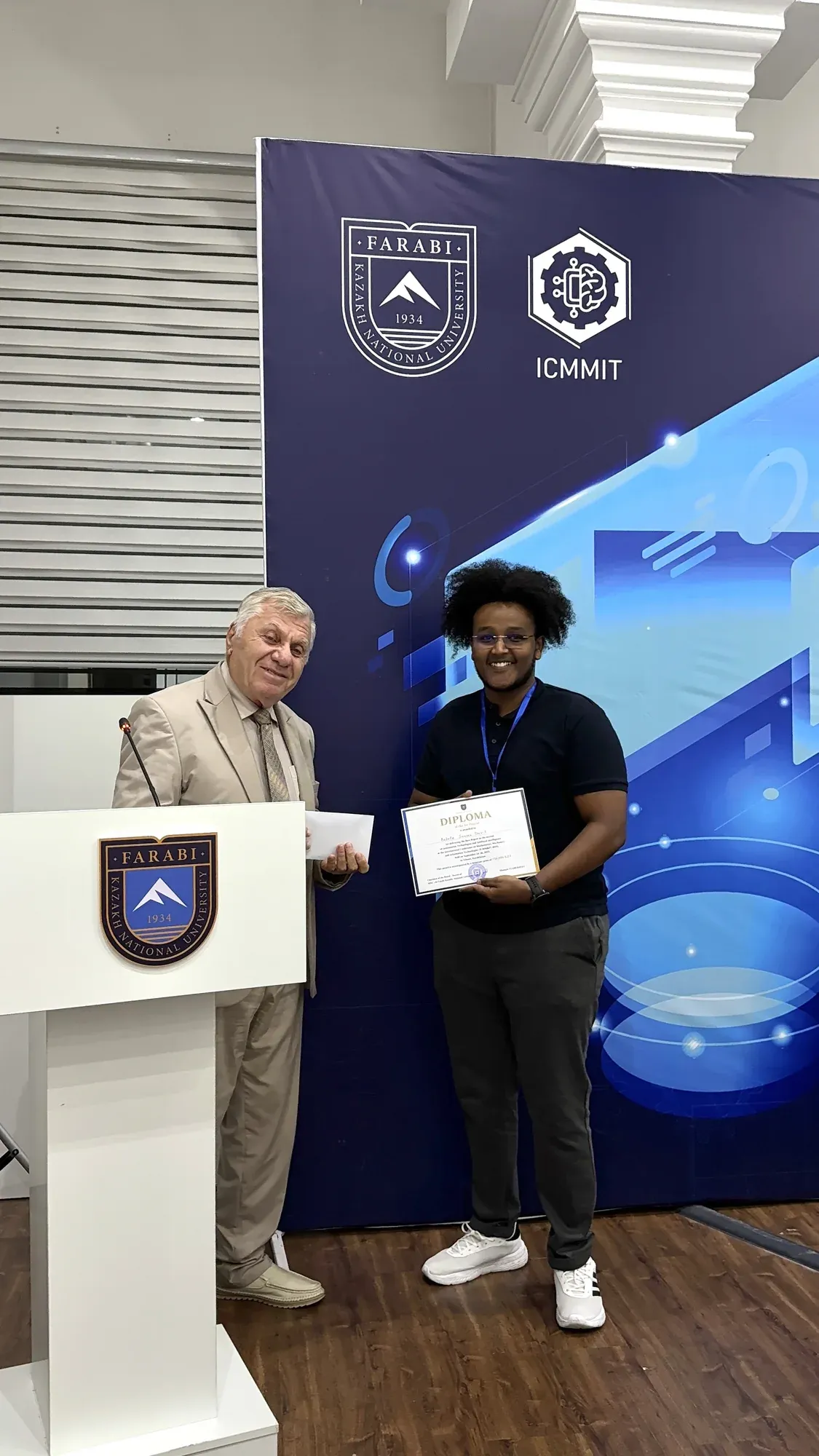 Receiving the second-best report award in Information Technologies and Artificial Intelligence at ICMM&IT 2025.